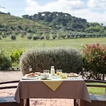 Podere Vignanova & Oda ve Kahvaltı