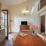 Podere Vignanova & Oda ve Kahvaltı 4*