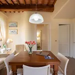 Podere Vignanova & Oda ve Kahvaltı 4*