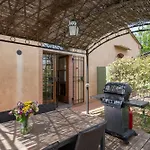 Podere Vignanova & Oda ve Kahvaltı Castagneto Carducci