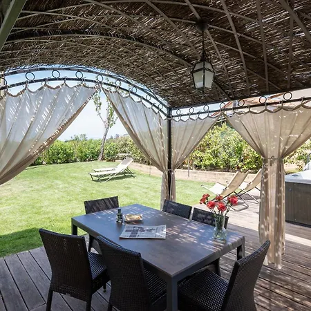 Bed and Breakfast Podere Vignanova & Castagneto Carducci