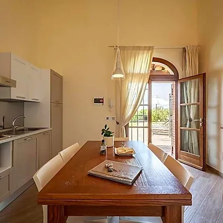 Podere Vignanova & Panzió Castagneto Carducci
