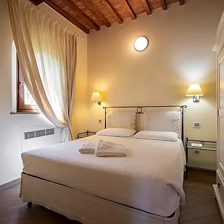 Podere Vignanova & Panzió Castagneto Carducci
